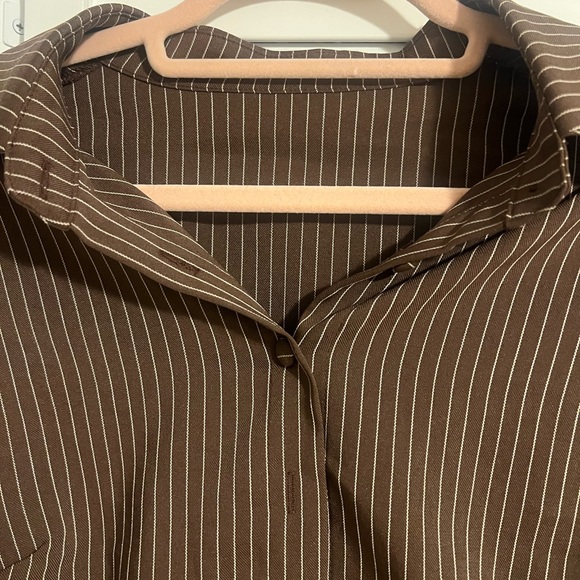 🌸Brown Striped Top - Picture 4 of 6